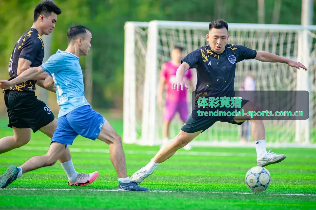 体彩竞猜赛事新闻与球场灯光场景